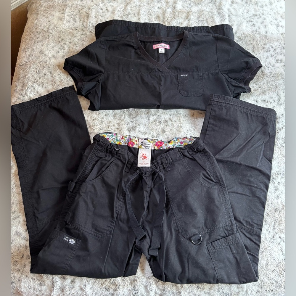 Koi Black Women's Scrub Set